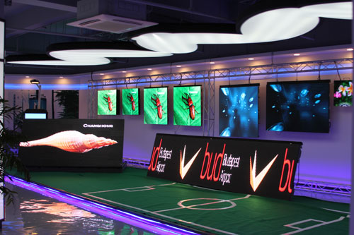 追赶、超越！米兰milan小间距LED显示屏渠道量产春天即将来临！